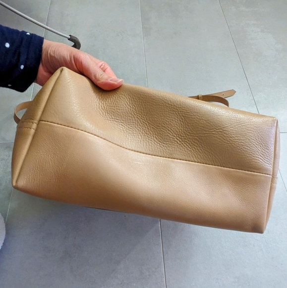 Madewell Rare Medium Transport Leather Tote - Picture 5 of 9